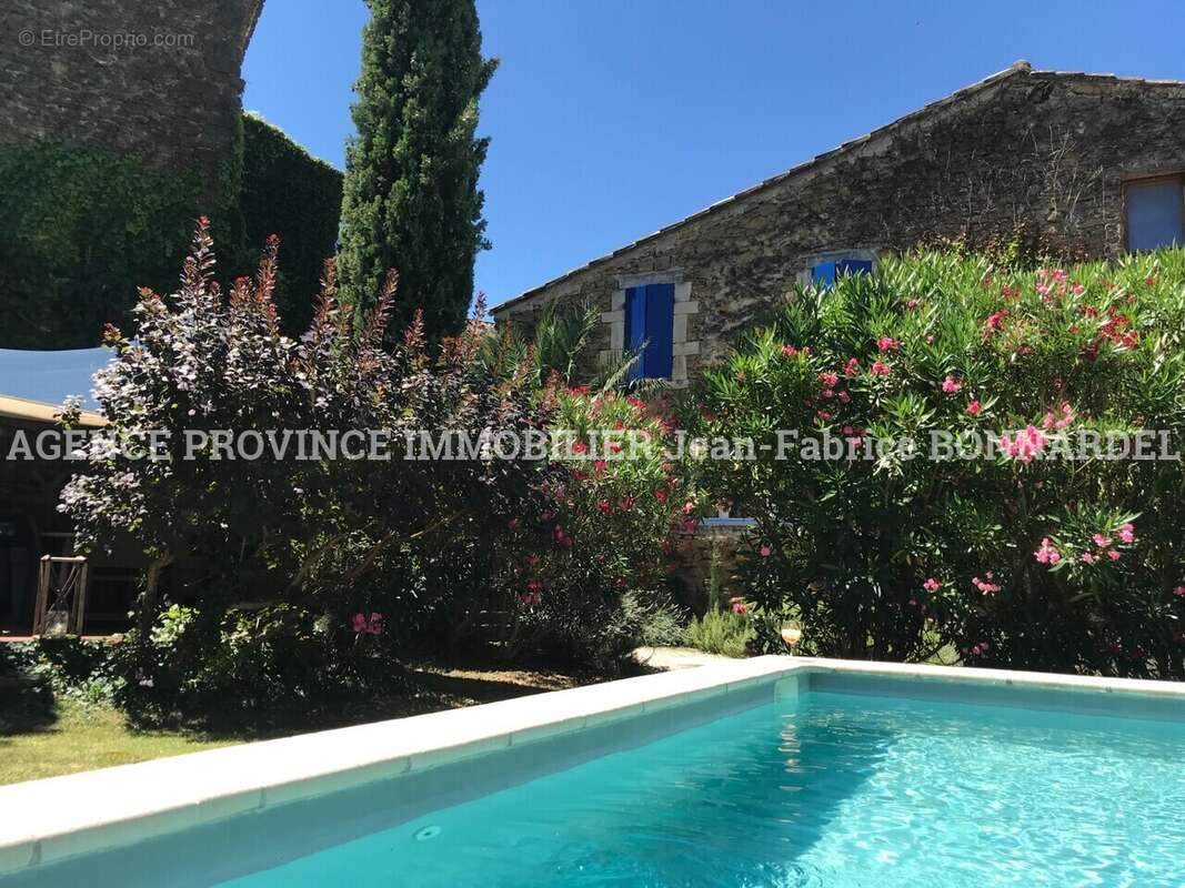 Maison à SUZE-LA-ROUSSE