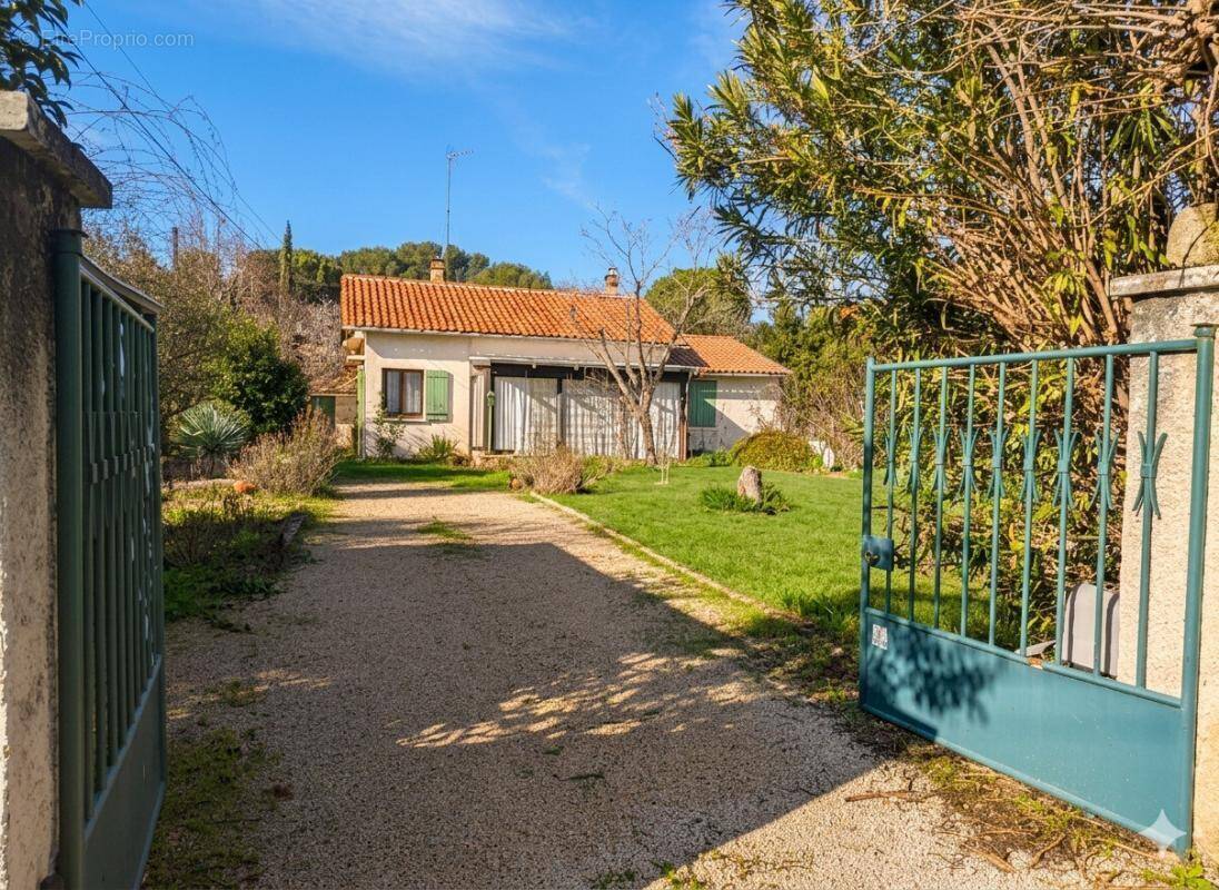 Maison à VILLENEUVE-LES-AVIGNON