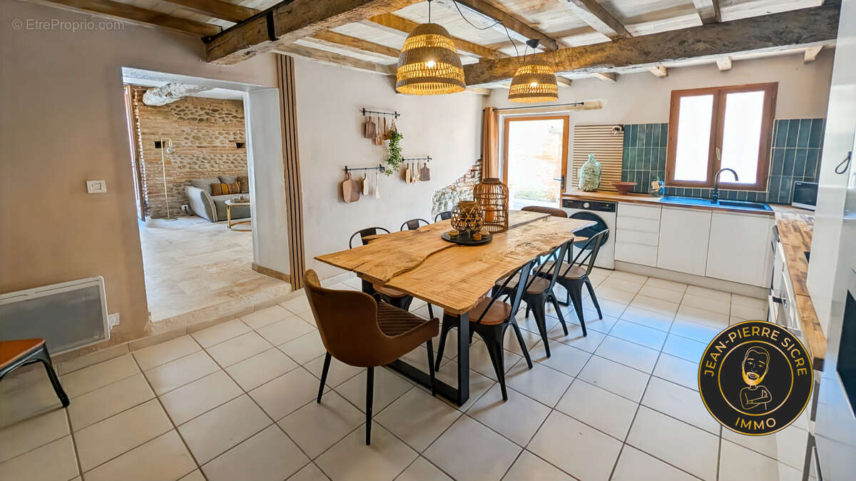 Cintegabelle : Maison de Ville Rénovée, Vendue Meublée avec Dépendance et Jacuzzi ! - photo 5