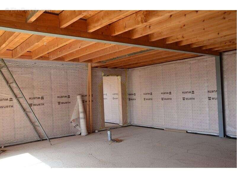 Appartement à PUY-SAINT-MARTIN