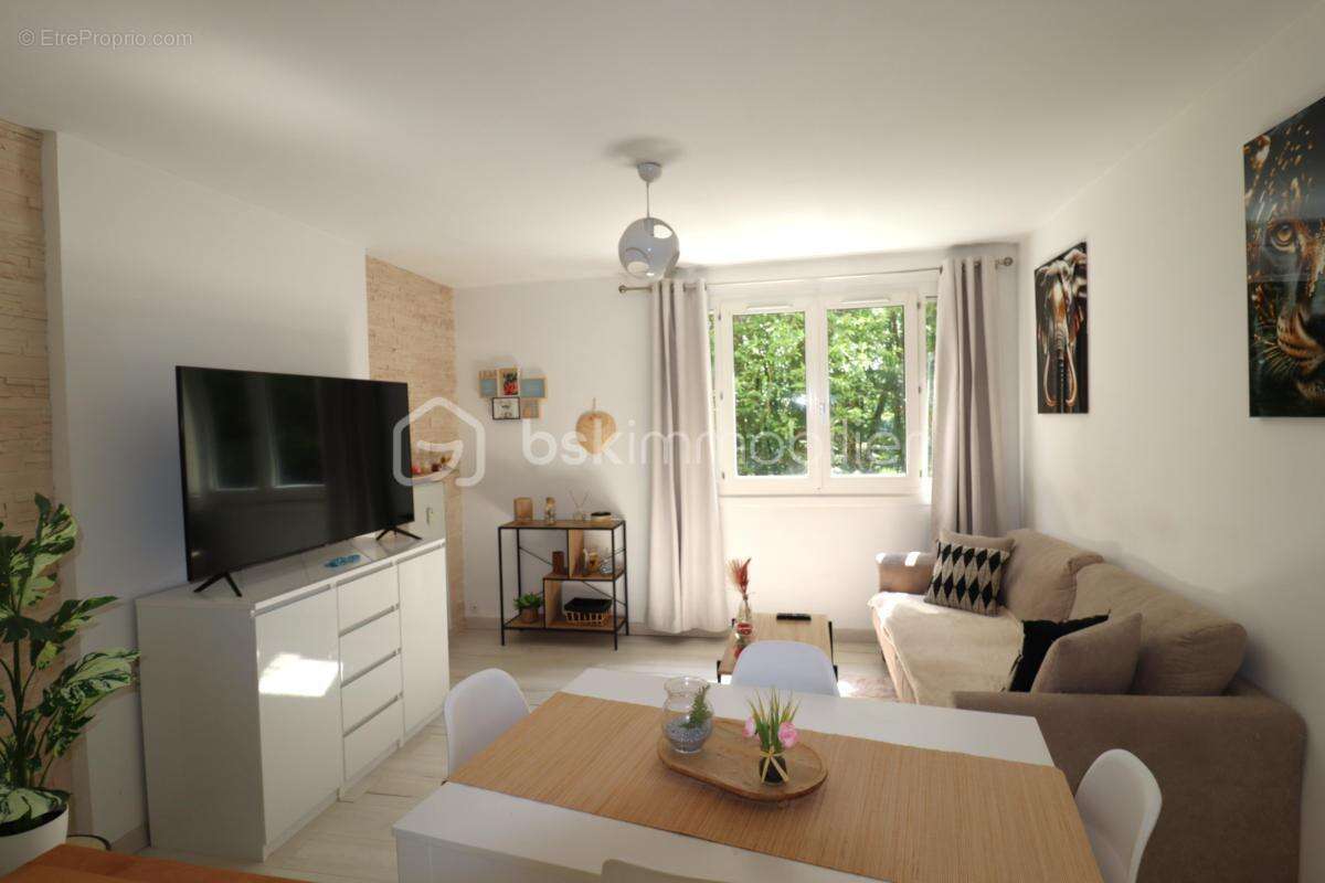 Appartement à SAINT-GERMAIN-LES-ARPAJON