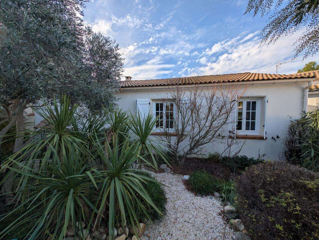 Plain pied À Vendre en parfait état - photo 19