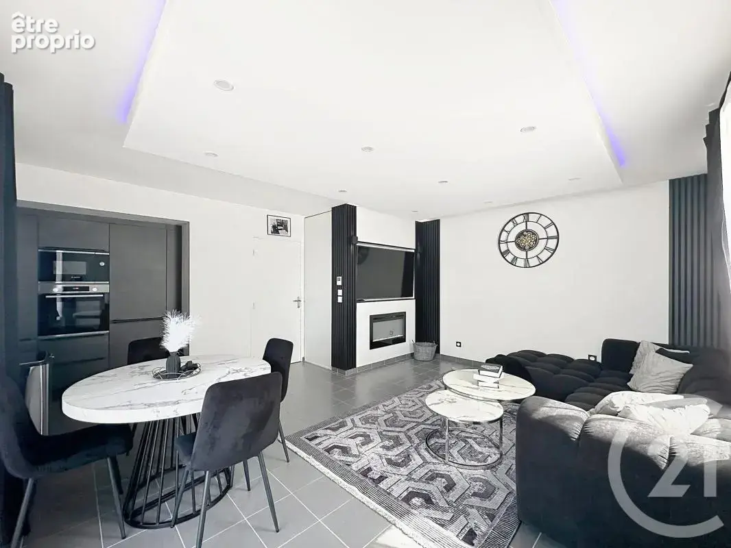 Appartement 83 m² à Saint-Priest  - photo 3