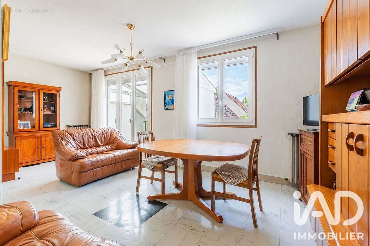 Photo 6 - Maison à VIRY-CHATILLON