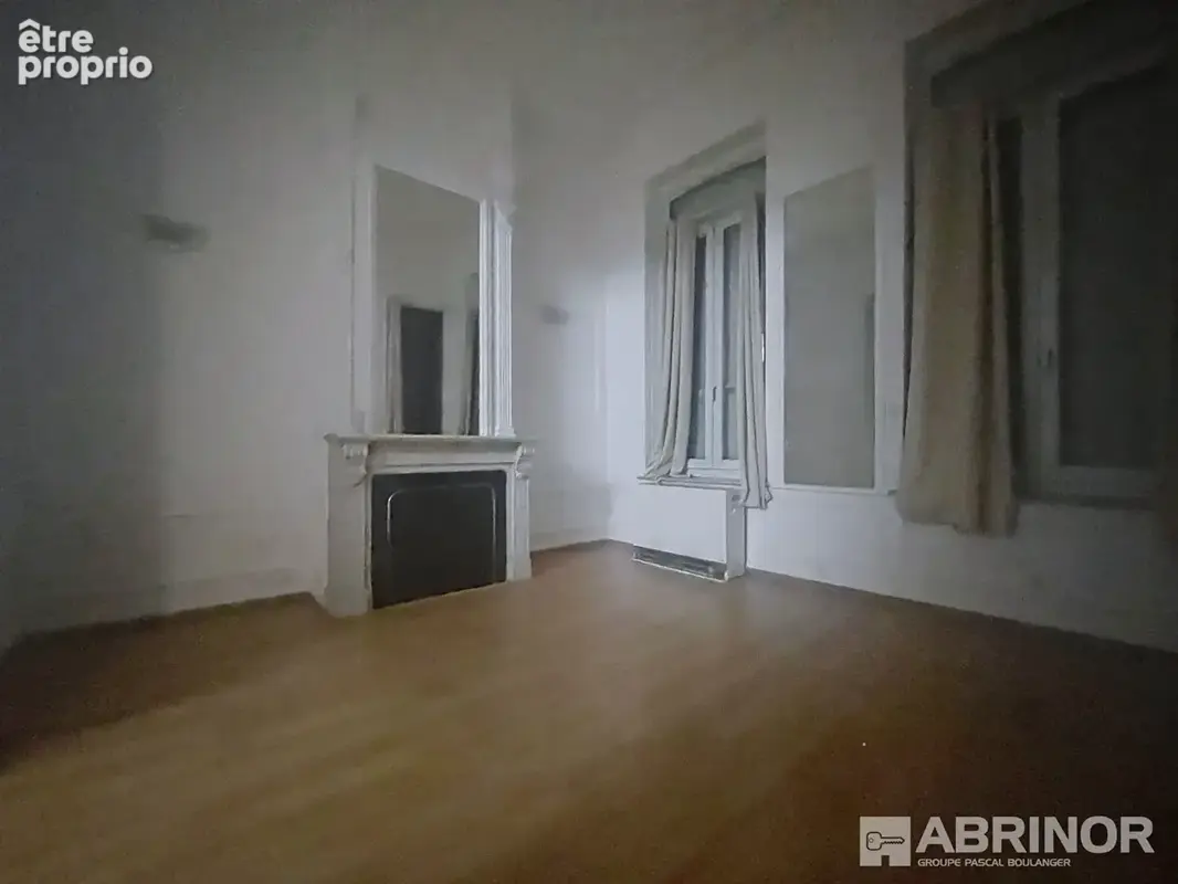 LILLE CENTRE Appartement Lille 3 pièce(s) 82.5 m2 - photo 3