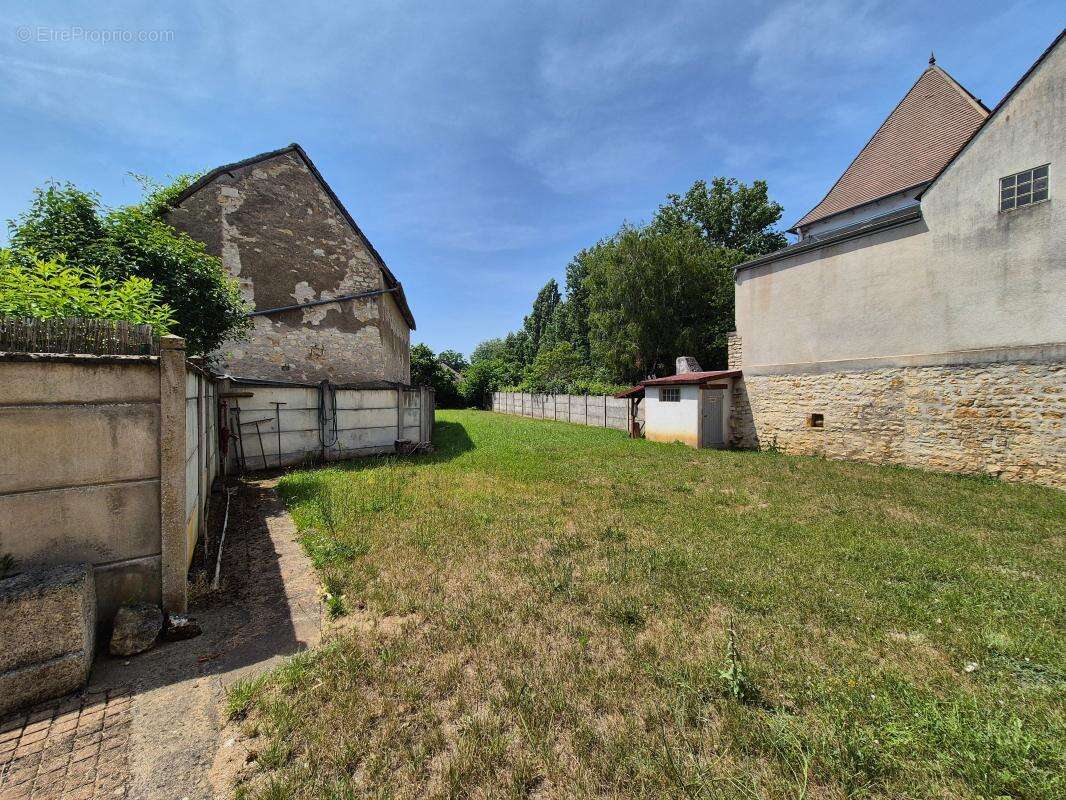 Maison à MESVES-SUR-LOIRE