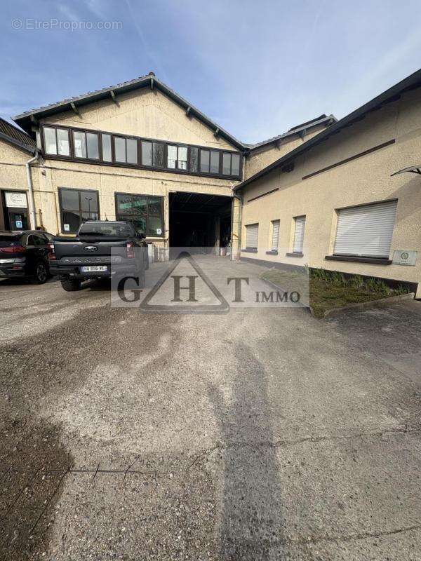 Commerce à CORBEIL-ESSONNES