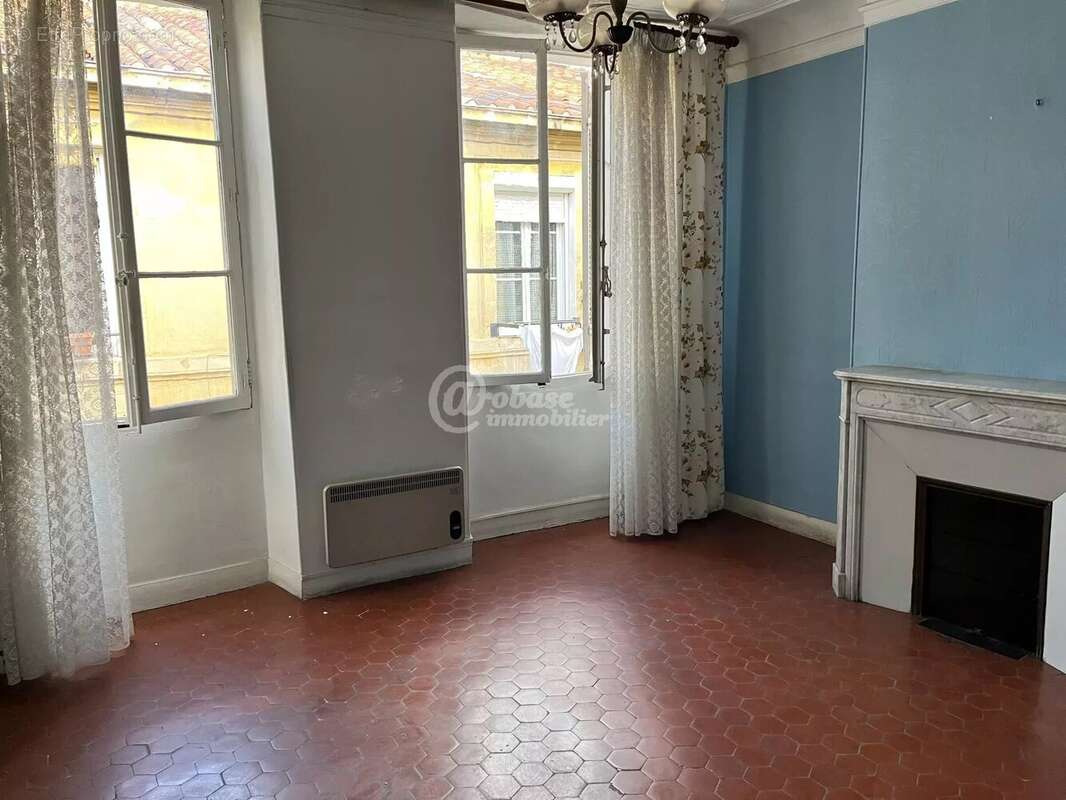 Appartement à MARSEILLE-2E