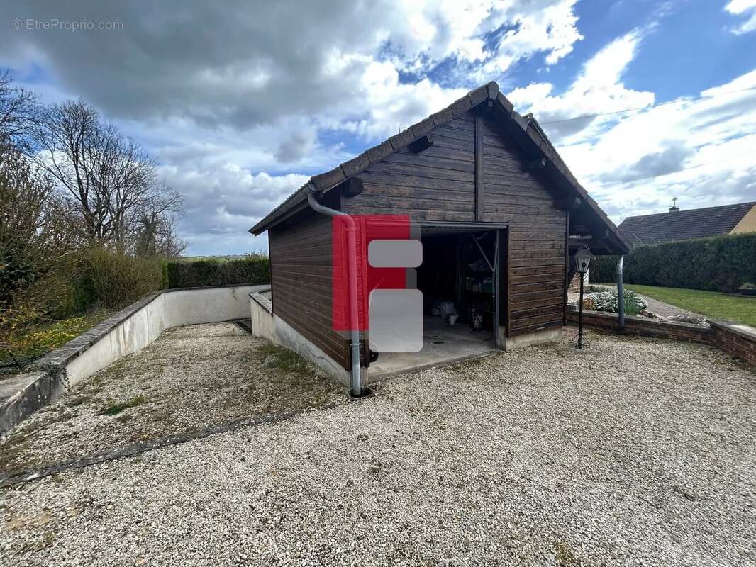 Maison à VENDEUVRE-SUR-BARSE
