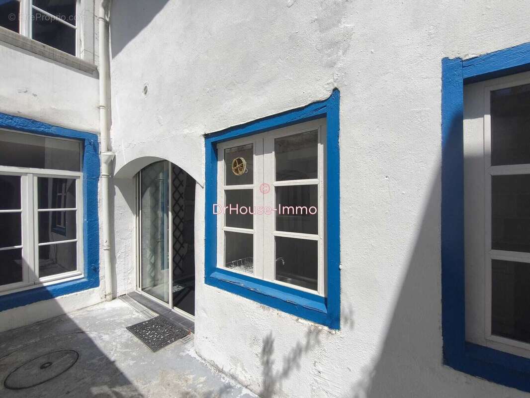 Maison 230 m² à Oloron-Sainte-Marie  - photo 3