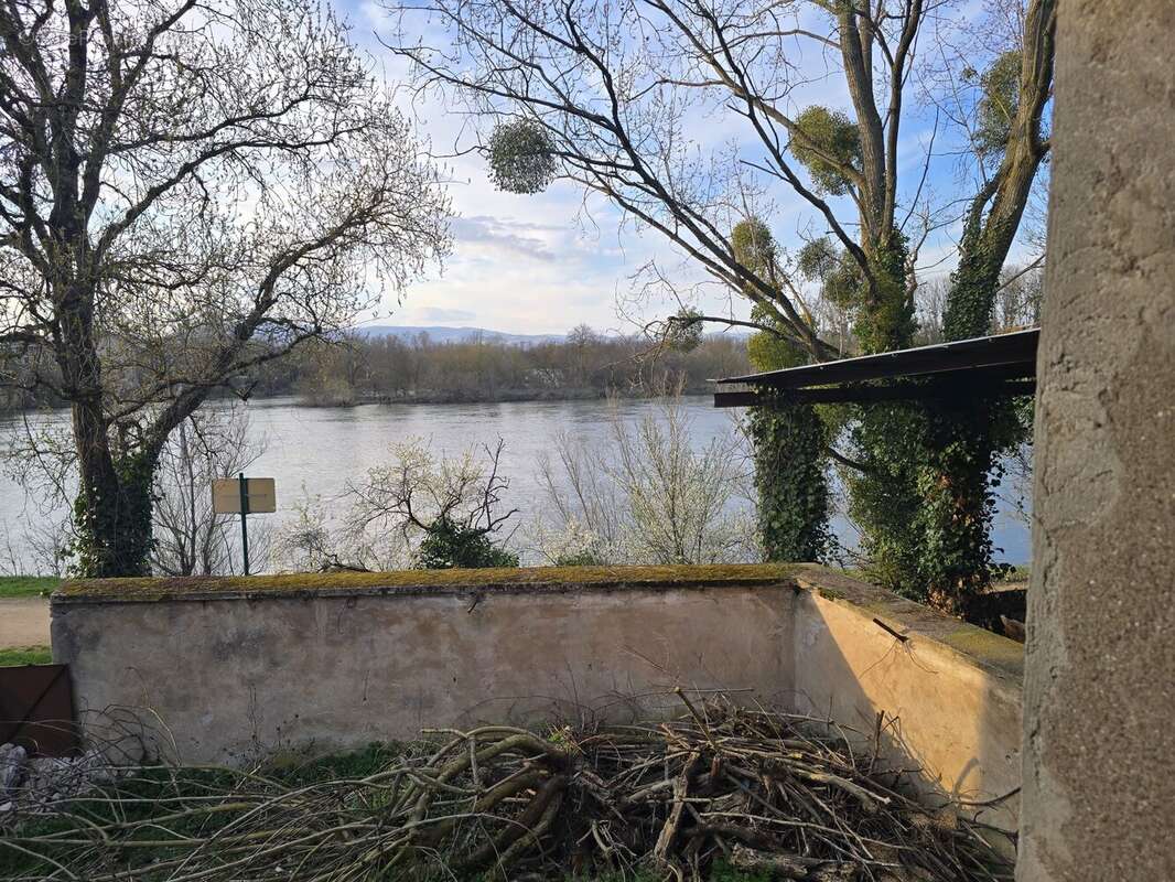 Maison 215 m² à Guereins  - photo 3