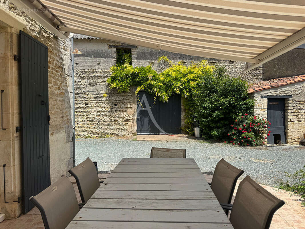 Maison VOUILLE LES MARAIS - 5 pièce(s) - 109 m2 - photo 13