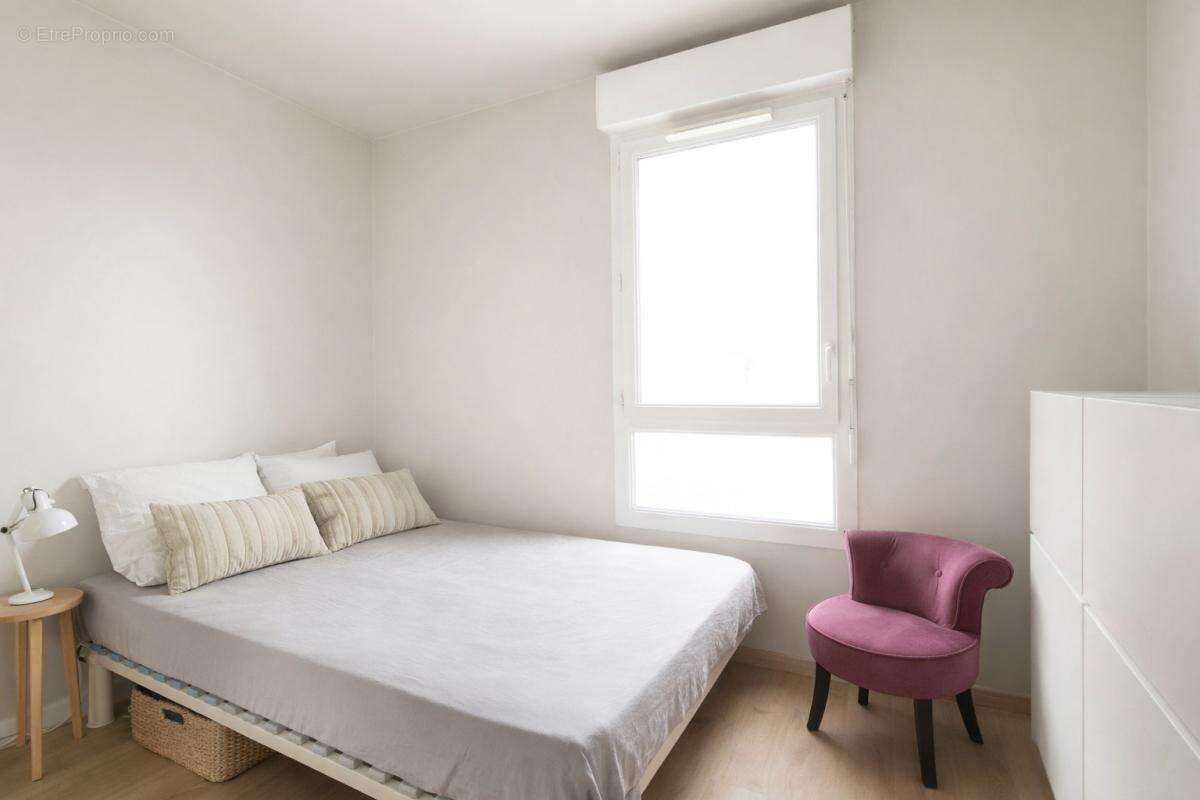 Appartement à LES LILAS