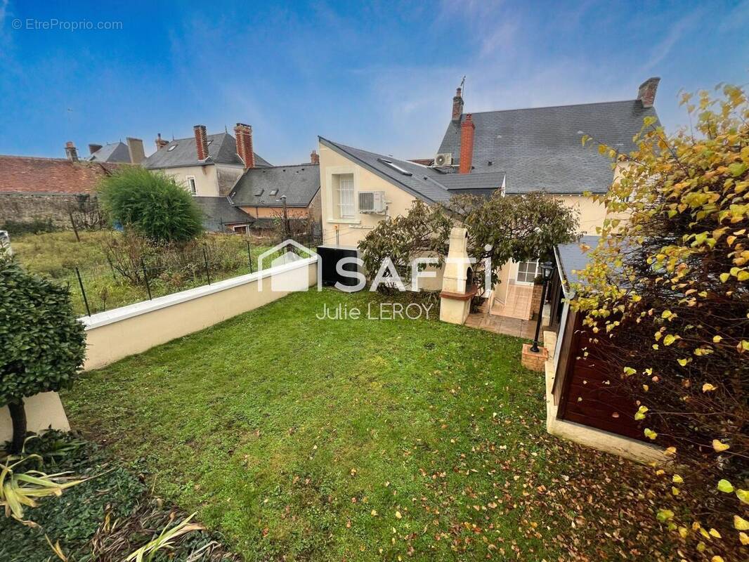 Photo 1 - Maison à COULANS-SUR-GEE