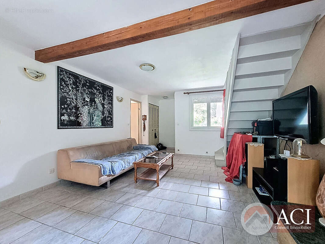 Maison à VILLETANEUSE