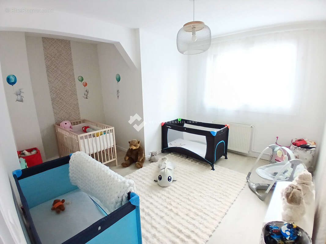 Maison 100 m² à Chelles  - photo 8
