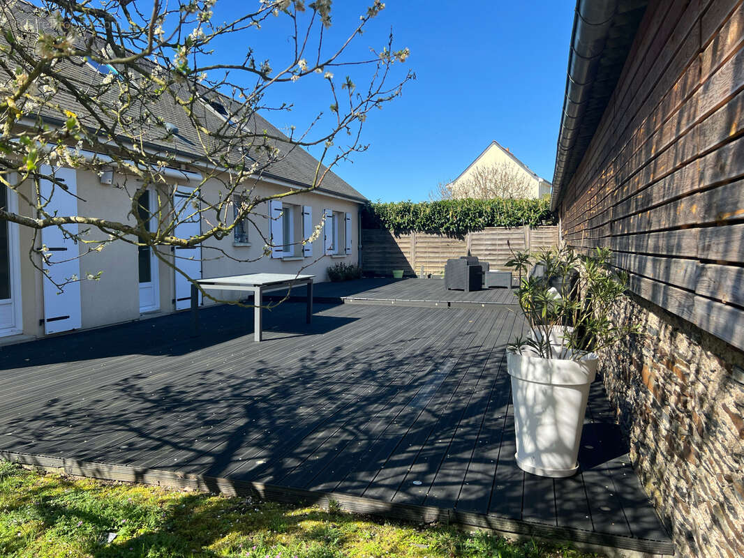 Maison à LES PONTS-DE-CE