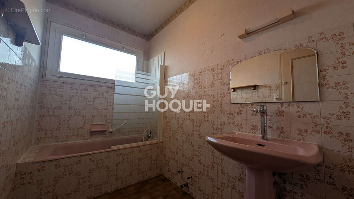 Maison familiale sur sous-sol complet - quartier recherché à deux pas des commodités - photo 6