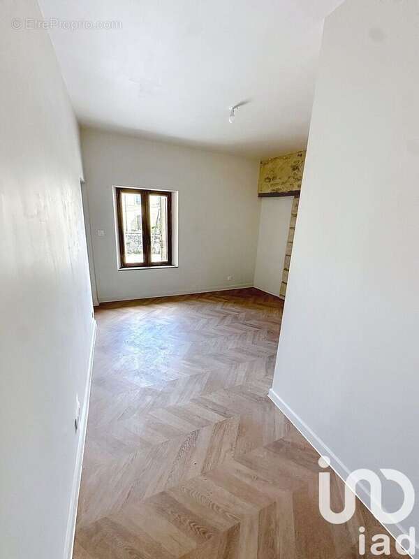 Appartement 41 m² à Uzes  - photo 7