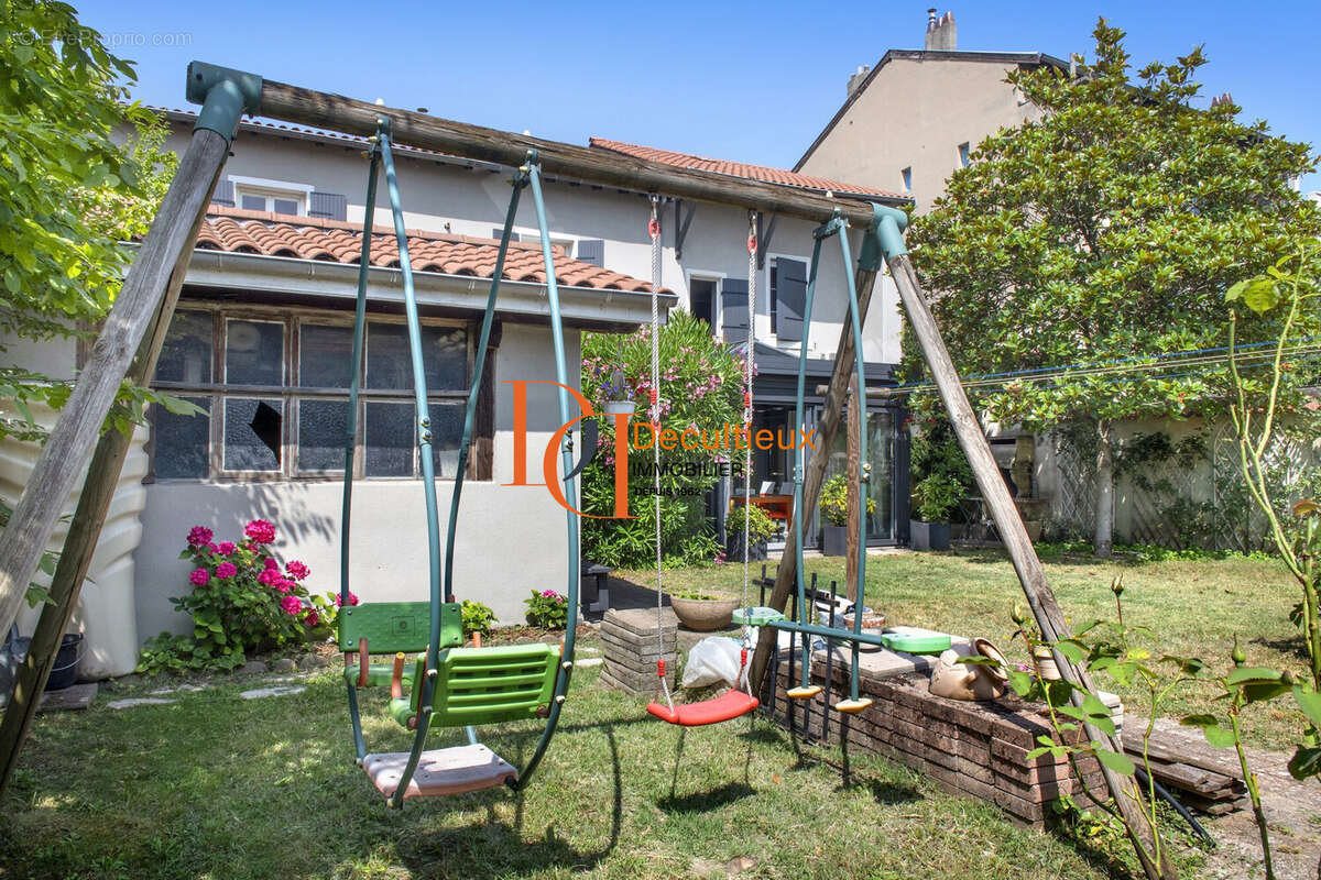 Maison à VILLEURBANNE