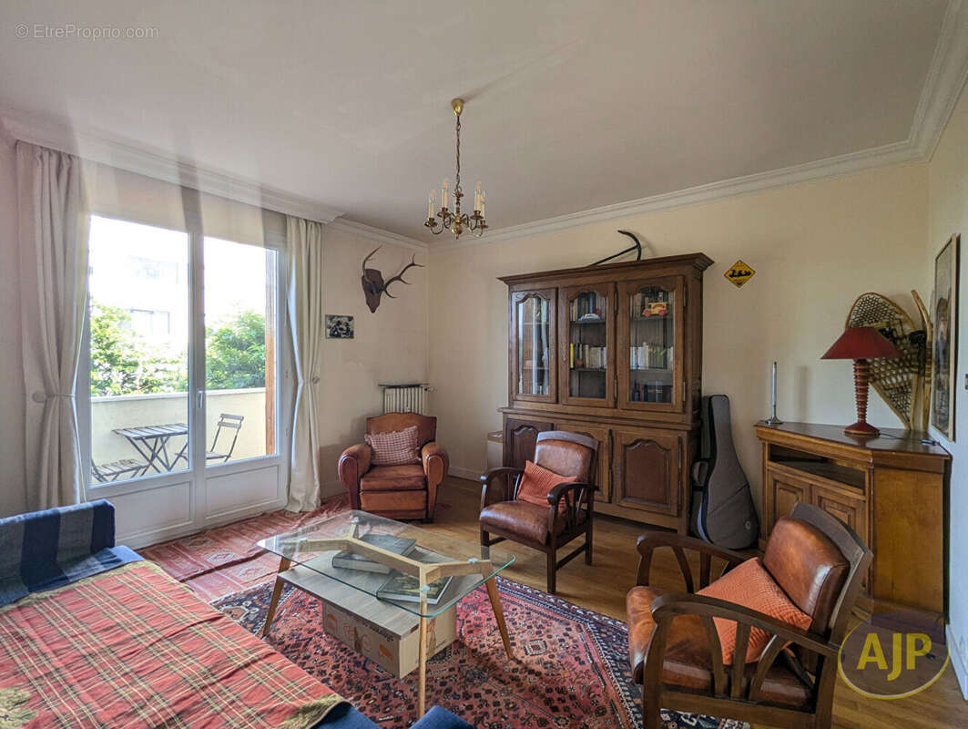 Appartement T3 de 73 m² avec extérieur et garage - Rennes Jeanne d'Arc - photo 4