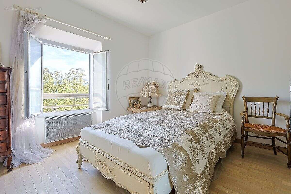 Appartement à MARSEILLE-11E