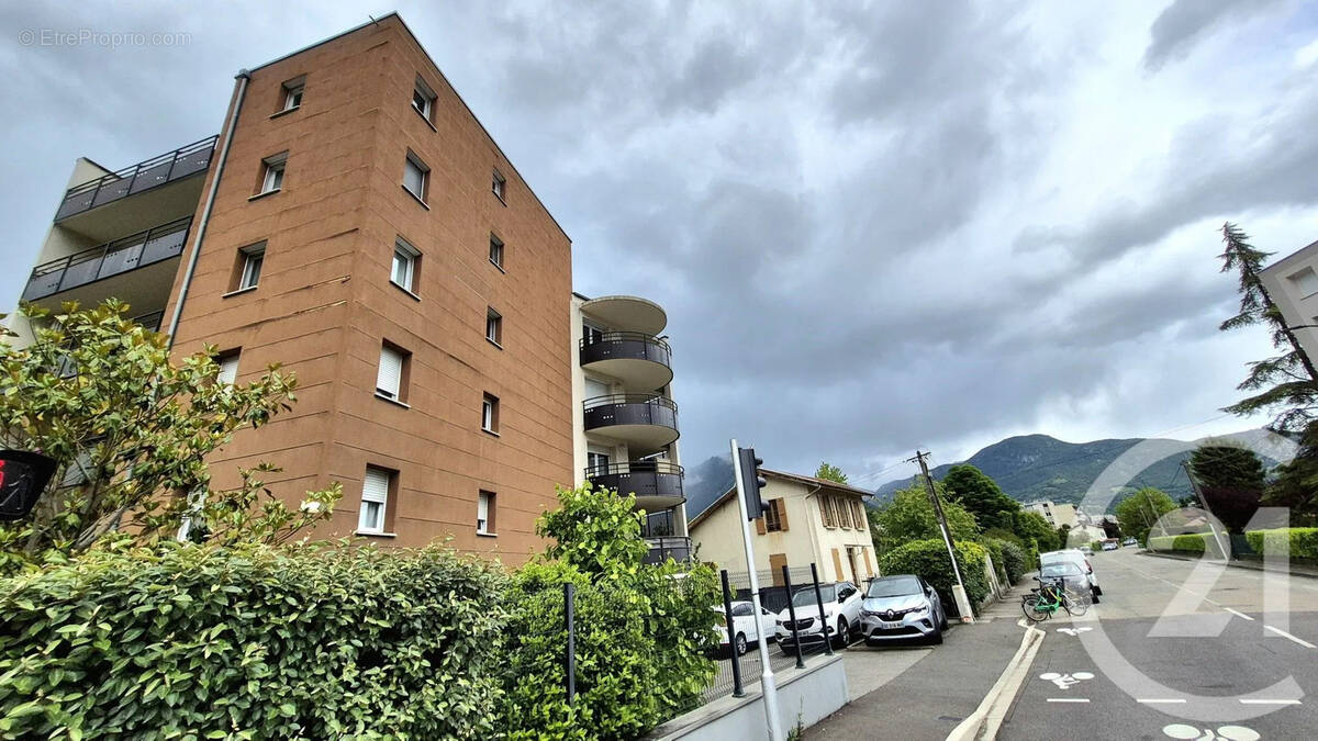 Appartement à FONTAINE