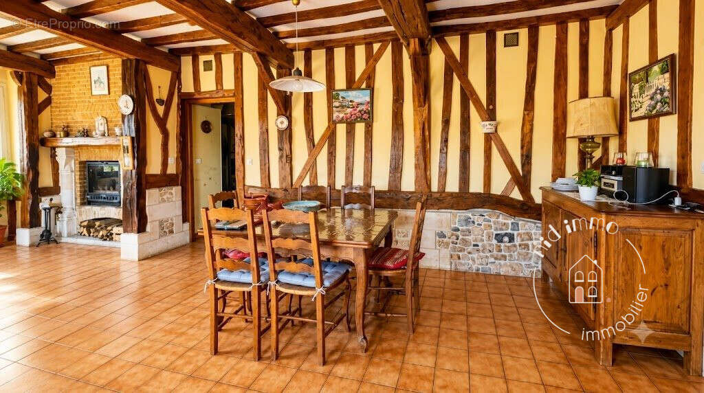 Maison à CORMEILLES