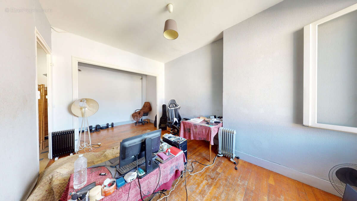 Appartement à SAINT-ETIENNE