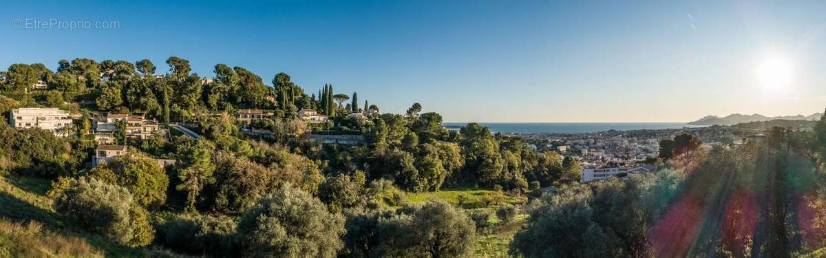 Appartement à LE CANNET