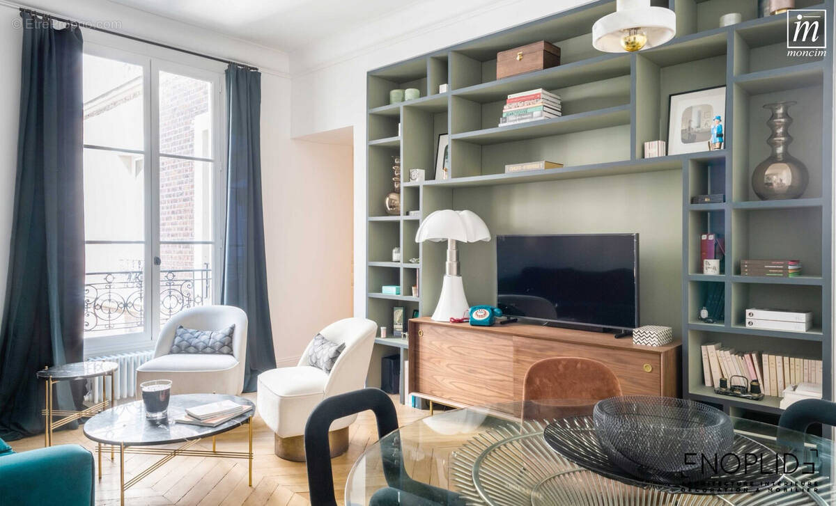 Appartement à PARIS-8E