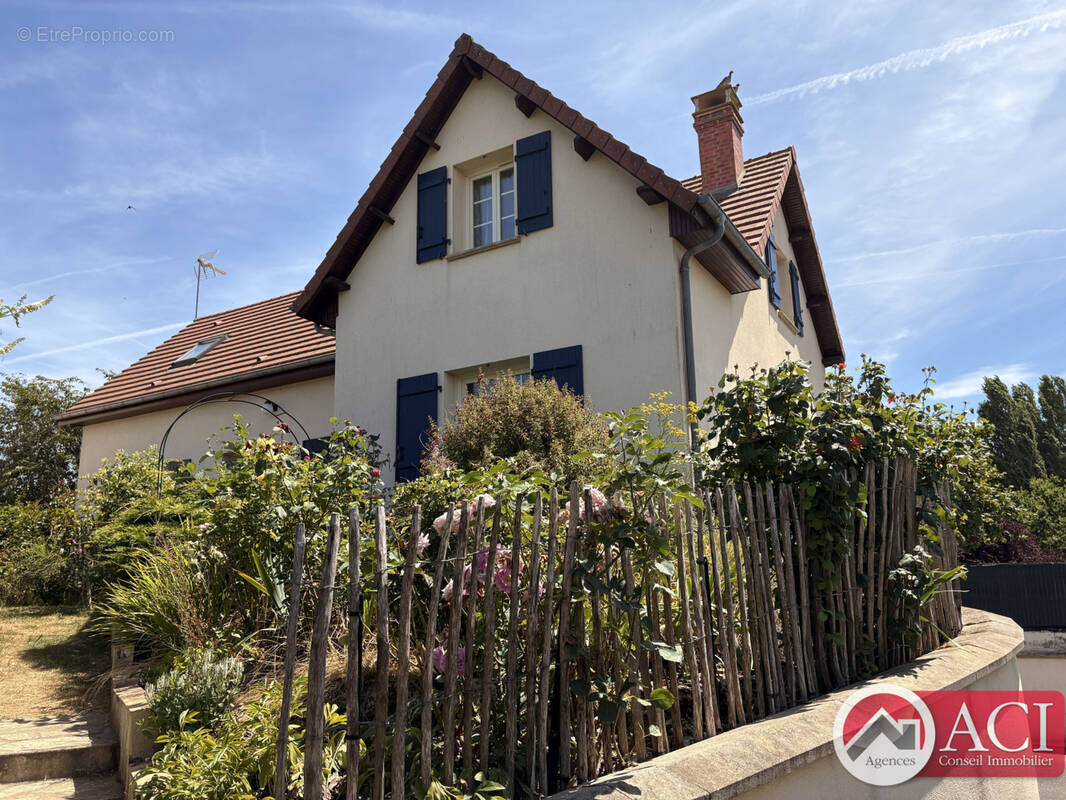 Maison à BORNEL