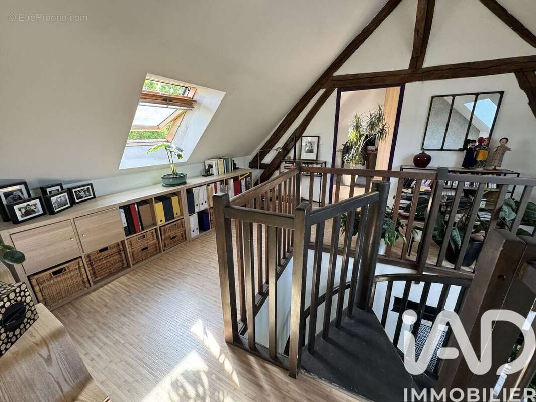 Photo 8 - Maison à LA CELLE-SAINT-CYR