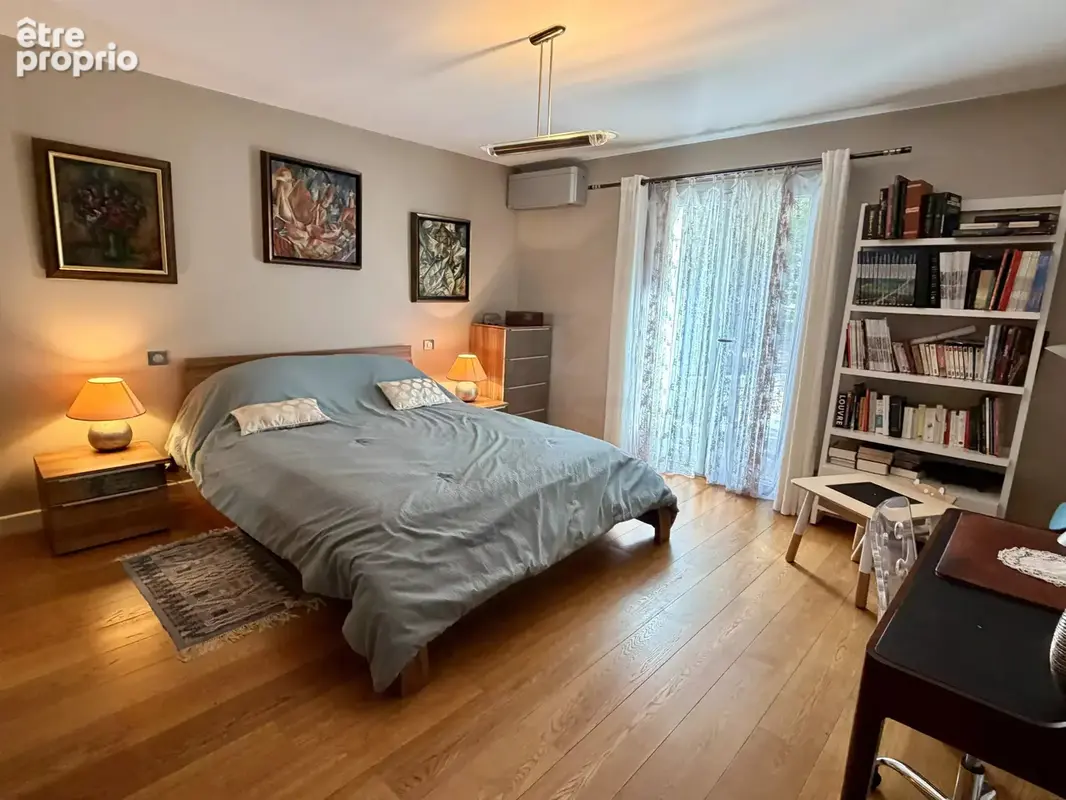Élégante propriété avec villa principale, mazet en pierres et piscine - photo 49