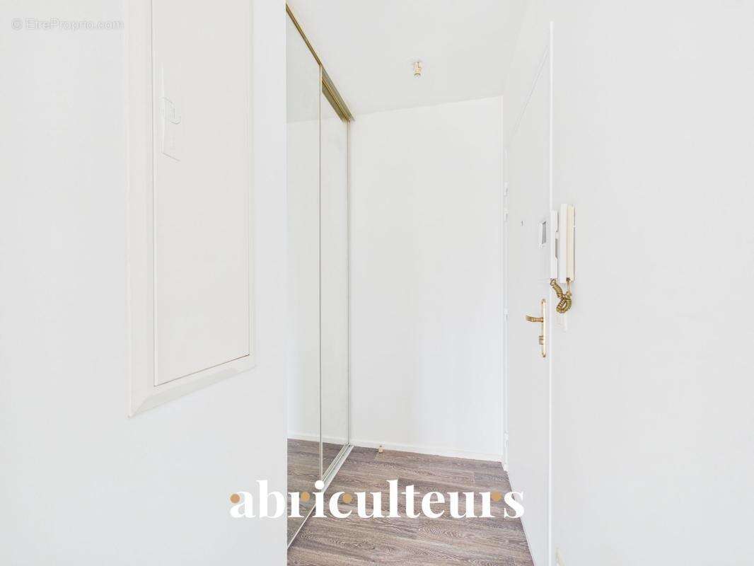Appartement T2 de 44 m² au 1er étage avec vue dégagée – Résidence de standing au calme à Survilliers - photo 3