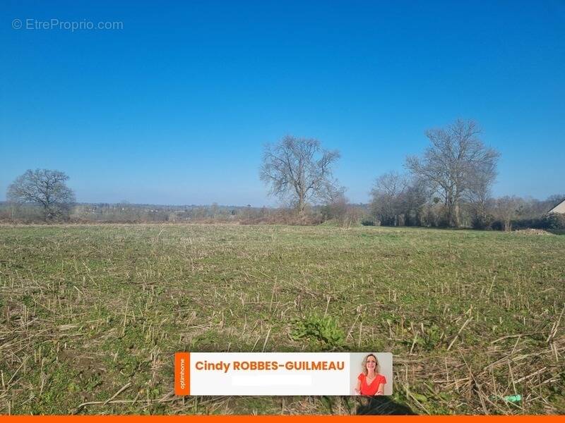 Terrain à FRENES