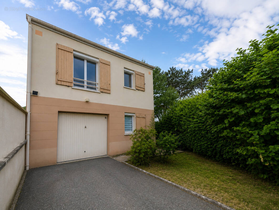 Maison à LIEUSAINT