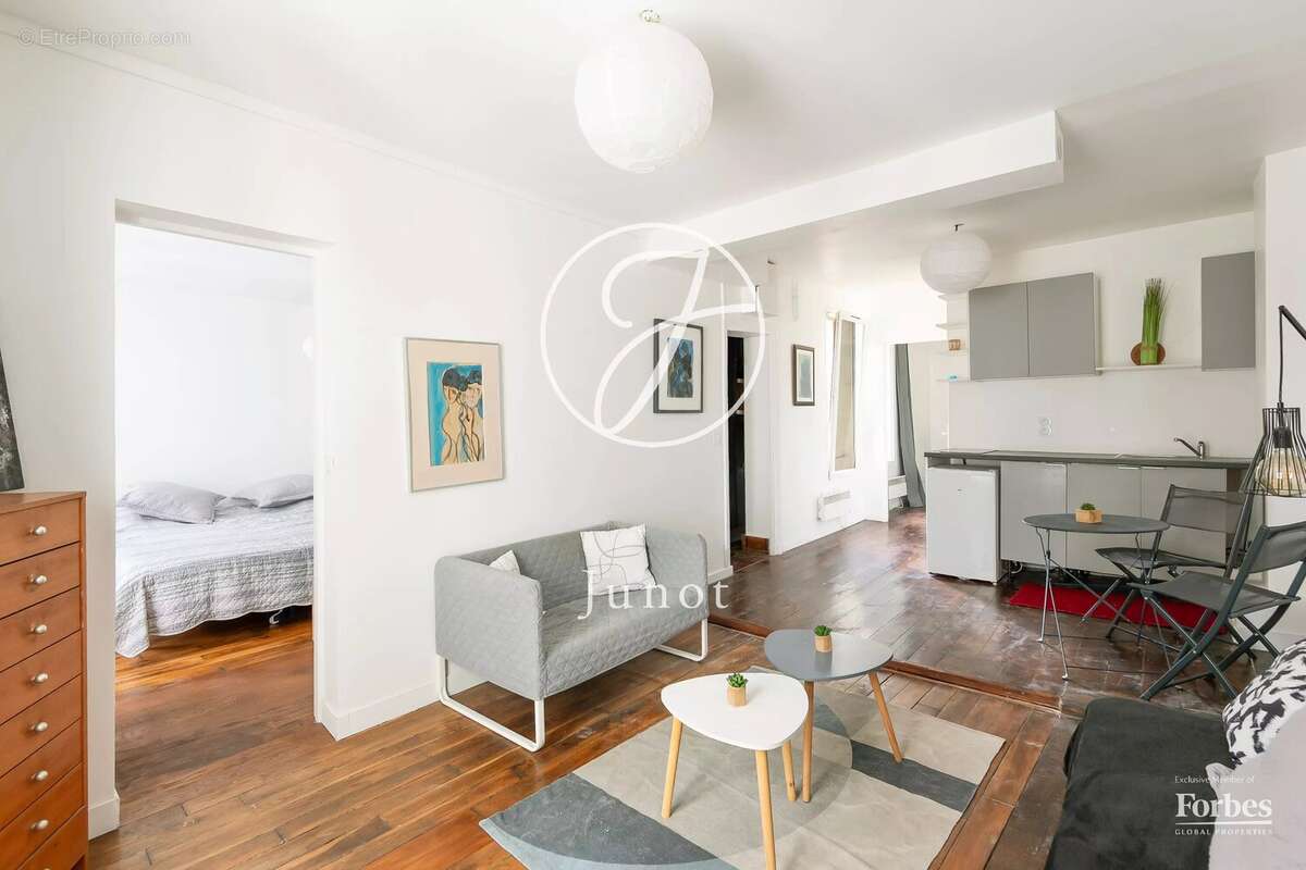 Appartement à PARIS-18E