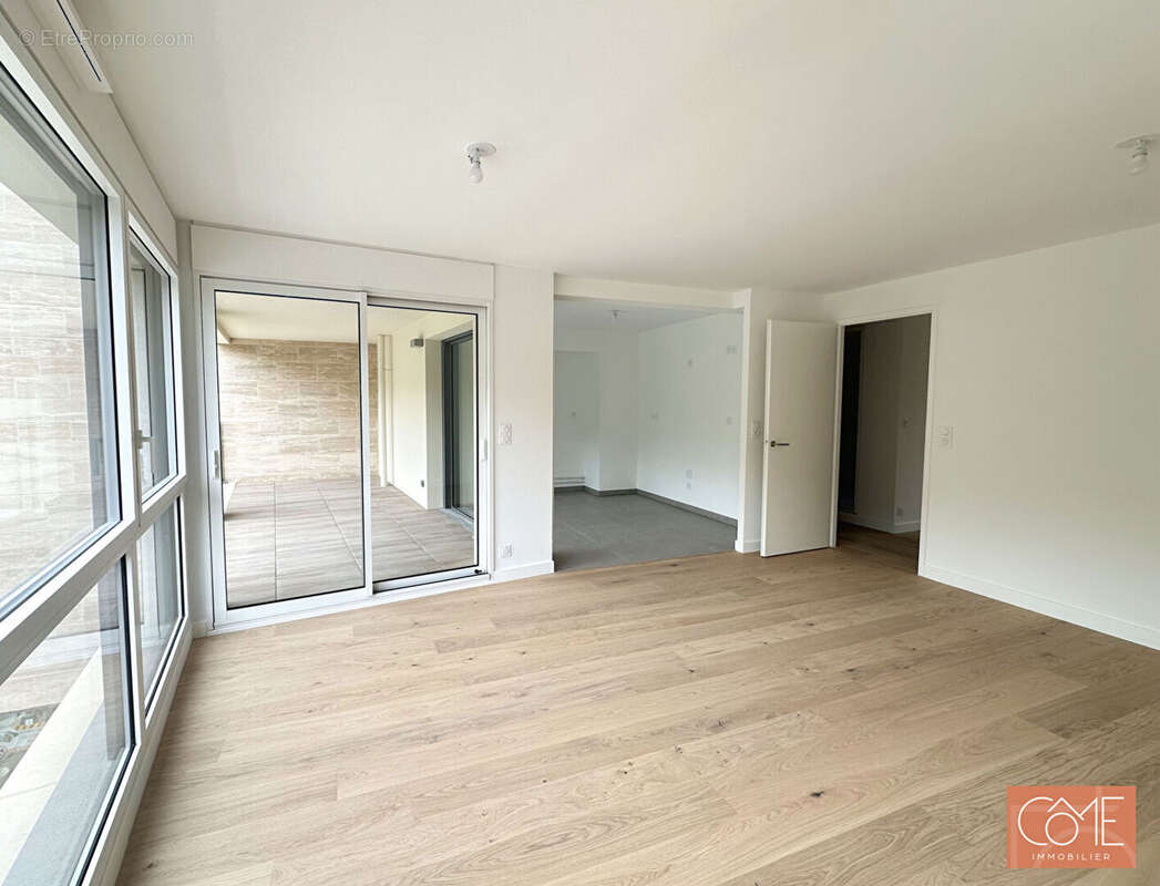 Grand type 3 neuf de standing - 12m² de terrasse - vue canal de l'ille - anatole france - rennes - photo 3