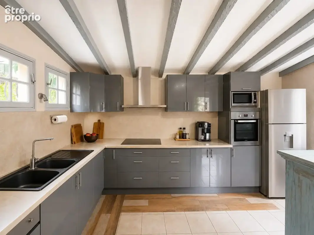 Maison 346 m² à Saint-Paul  - photo 8