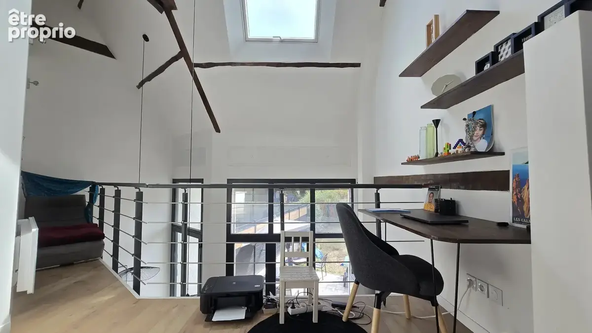 Maison de village atypique sur 3 niveaux - 3 chambres - jardin - 2 parkings. - photo 13