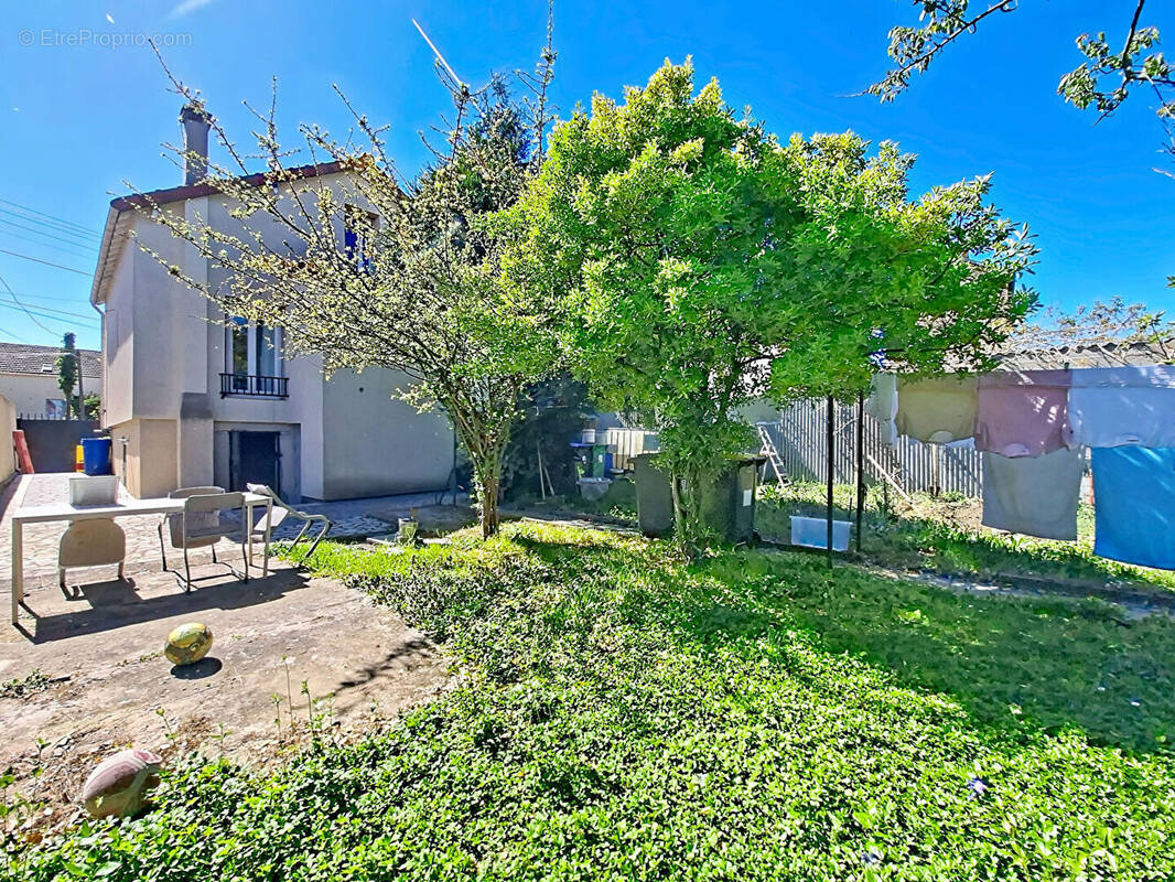 Maison à VILLENEUVE-SAINT-GEORGES