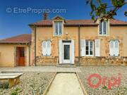 Maison à EPINEUIL-LE-FLEURIEL