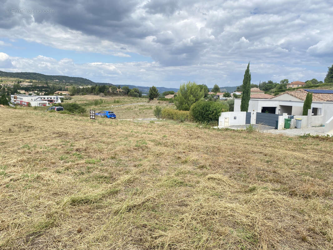 Terrain 700 m² à Limoux  - photo 2