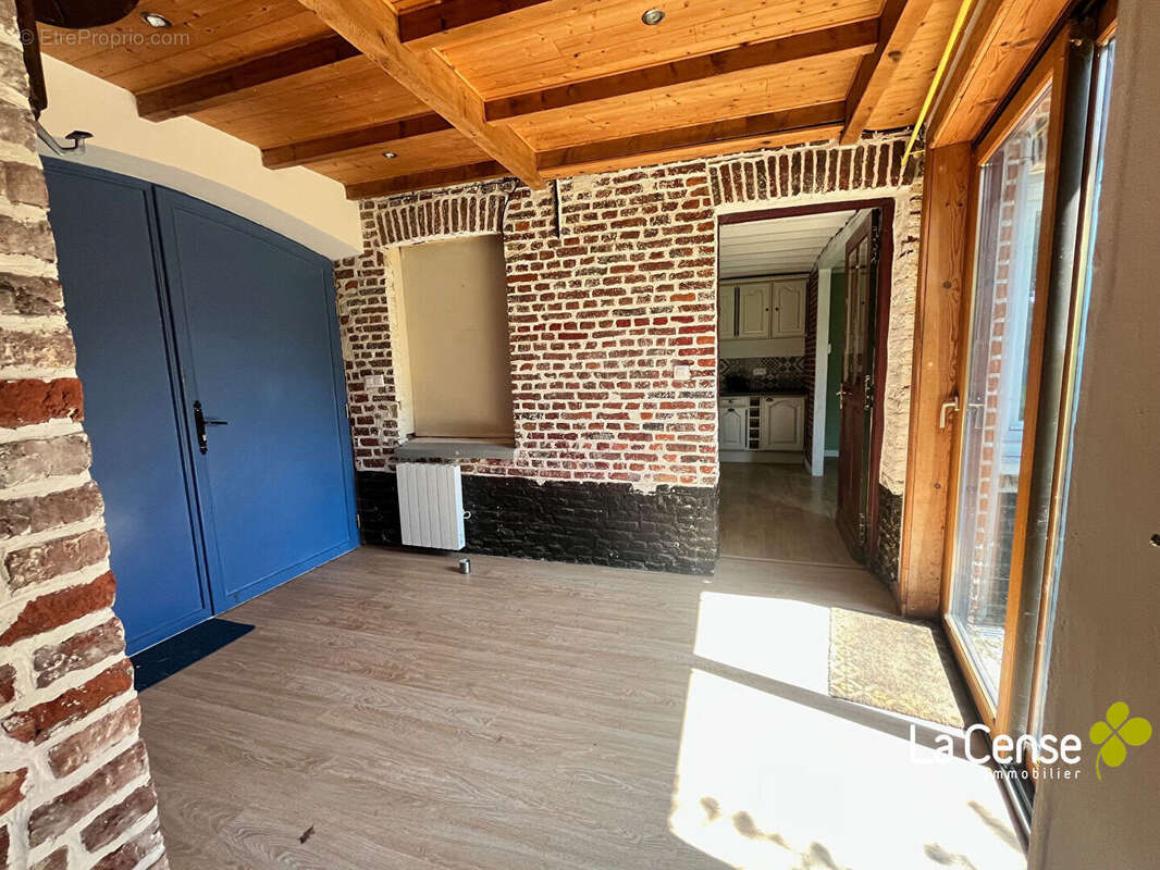 Maison à PERONNE-EN-MELANTOIS
