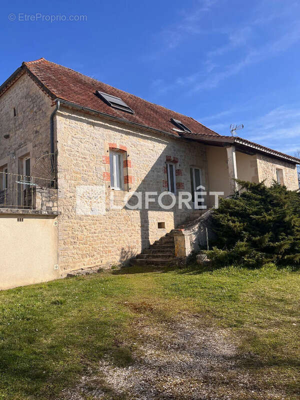 Maison à SAINT-CERNIN