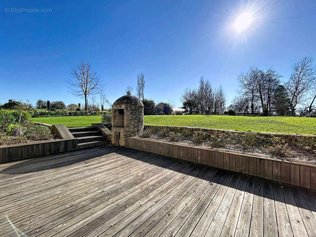 Maison à SAINT-MAURICE-EN-COTENTIN