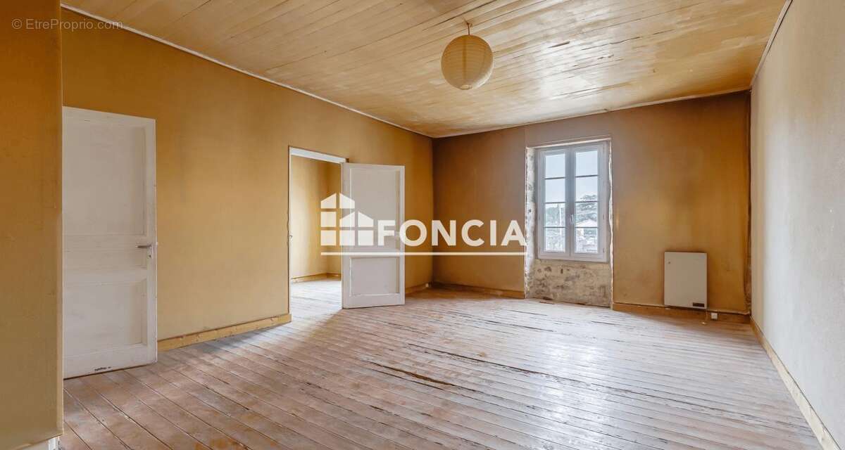 TALMONT SAINT HILAIRE CENTRE - Ensemble immobilier de 2 habitations - 200 m2 à réunir ou non + terrain de 262m2 - photo 13