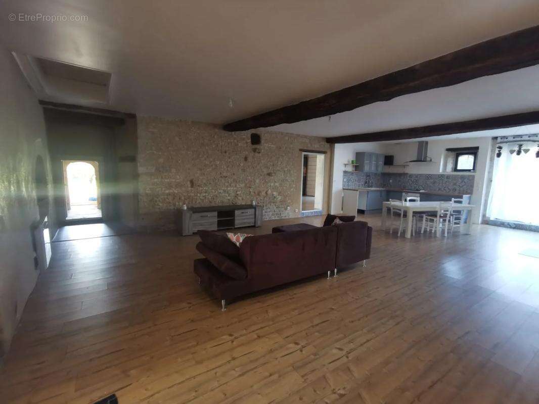 Maison à FONTENILLE