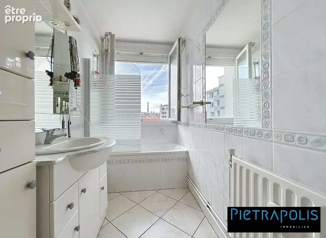 Appartement 3 pièces 55 m² à vendre à Venissieux (69200) - photo 5